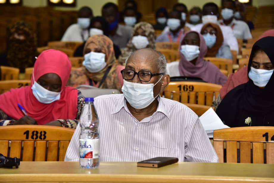 مشاركون في الدورة التدريبية الثانية